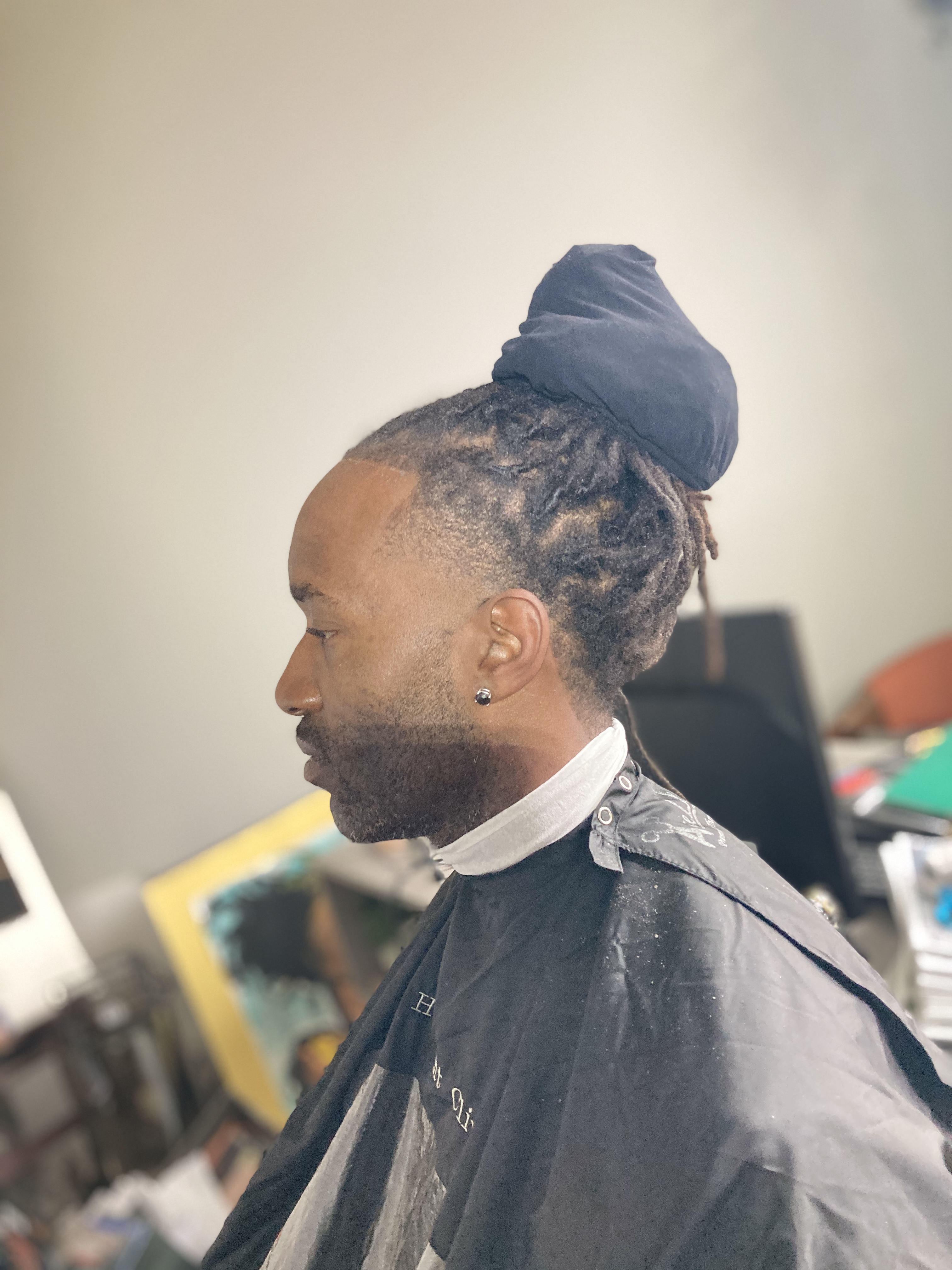 Loc Taper with red tie